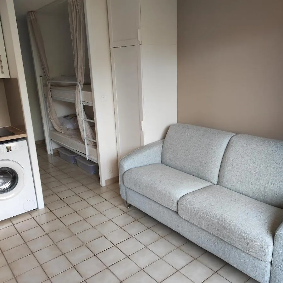 Appartement Studio Cabine Quatre Couchages Classe 2 Etoiles Bormes-les-Mimosas France